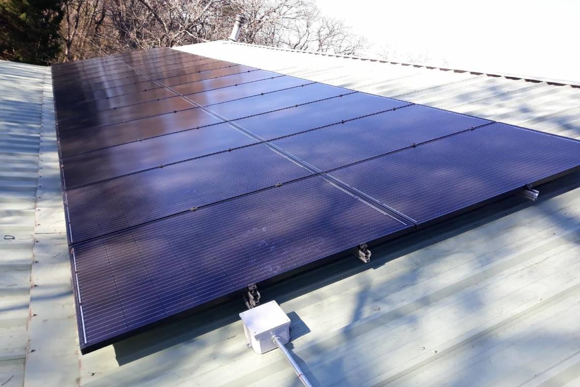 Residential Solar Panel Array in Rosebud TX