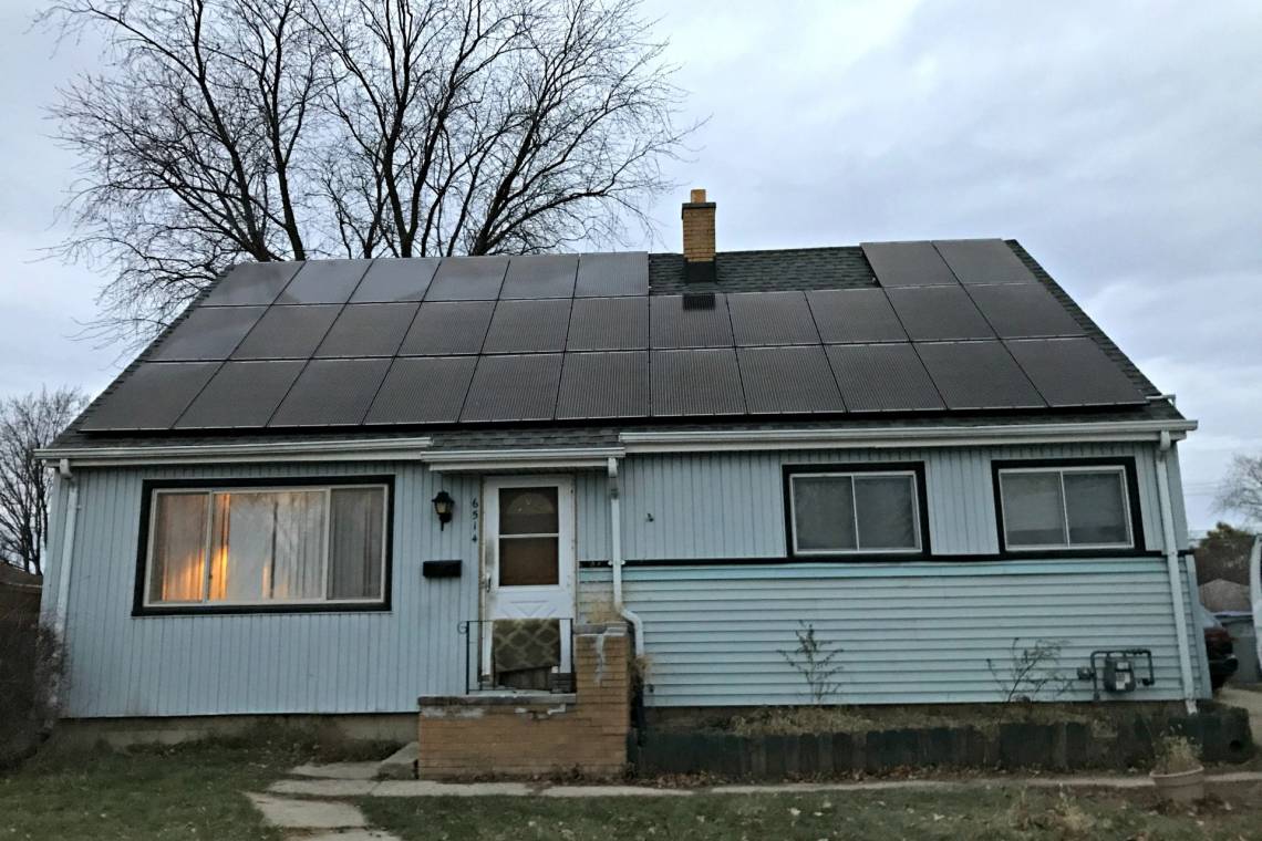 Roof Mount Solar Installation in Milwaukee WI