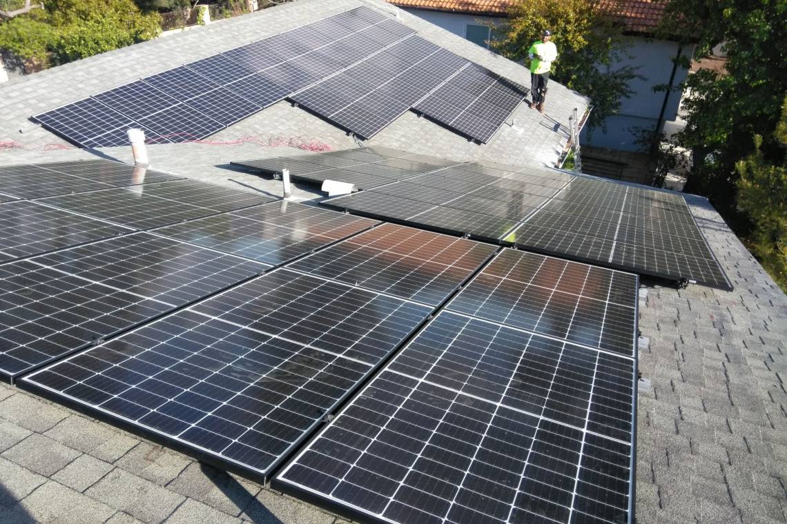 Solar Electric System in Woodland Hills CA