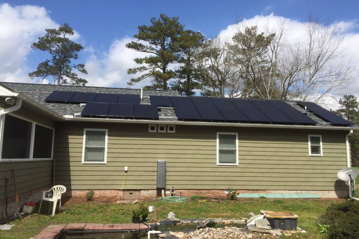 Solar Panel Array in Maysville NC